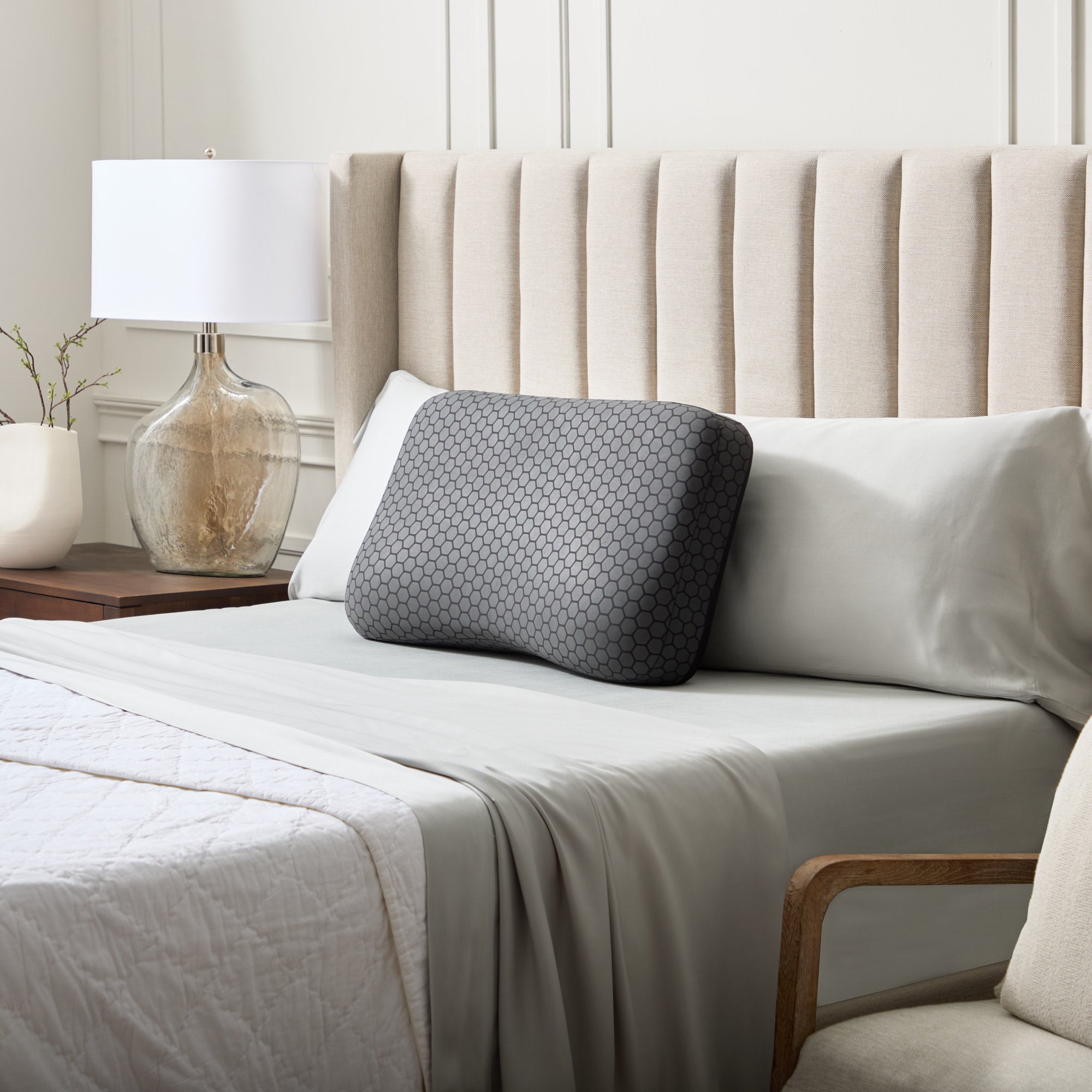 HexCurve Pillow with OmniPhase